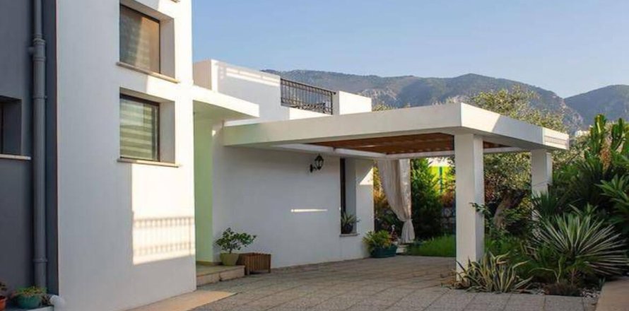 ویلا در Dogankoy،  Girne ، ترکیه 3 خوابه ، 230 متر مربع.  شماره 214673