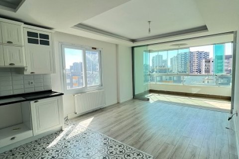 Daire  2+1  Mersin, Türkiye №230843