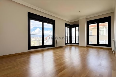 Продажа квартиры  в Кадыкёе, Стамбуле, Турция 3+1, 100м2, №215218 – фото 6