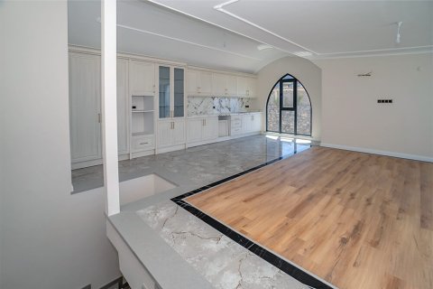 Продажа квартиры  в Аланье, Анталье, Турция 3+1, 215м2, №158430 – фото 1