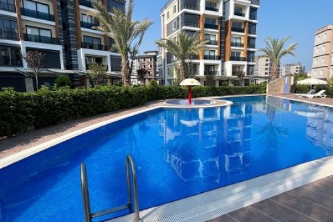 4+1 Apartment  in Mezitli, Mersin, Turkey No. 230967