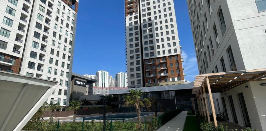 4+1 Apartment in Esenyurt, Istanbul, Turkey No. 228671