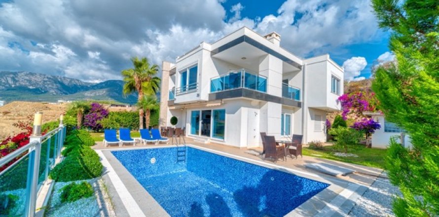 4+1 Villa  i Antalya, Tyrkia Nr. 222795