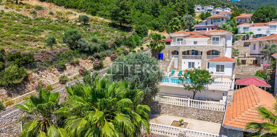 4+1 Villa  i Fethiye, Mugla, Tyrkia Nr. 224778