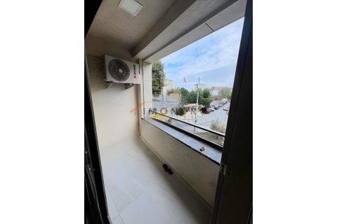 1+1 Wohnung  in Besiktas, Istanbul, Türkei Nr. 214841 - 11