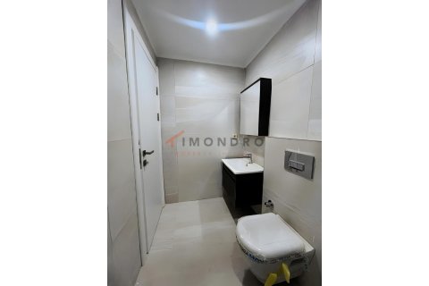 1+1 Wohnung  in Besiktas, Istanbul, Türkei Nr. 214841 - 14