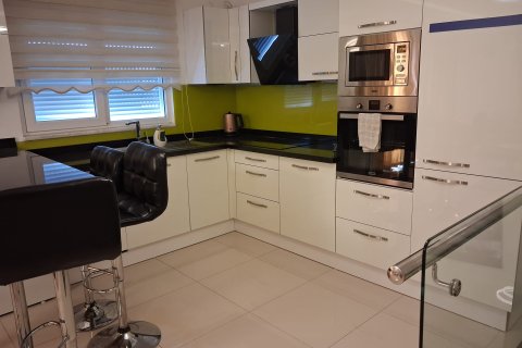 Продажа квартиры в Махмутларе, Анталье, Турция 2+1, 110м2, №237941 – фото 2