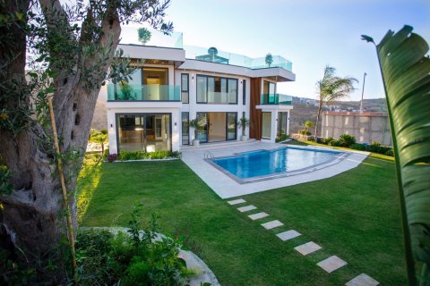 Villa 6+1 Türkbükü, Muğla, Türkiye №214894 - 1