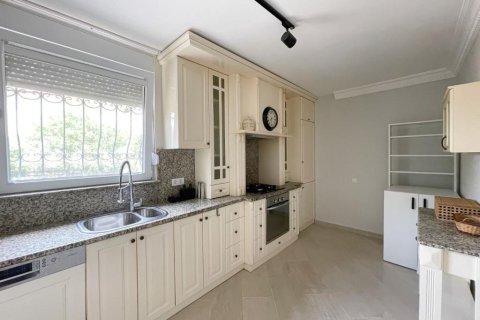 ویلا در  Oba ، ترکیه 400 متر مربع.  شماره 221665 - 14