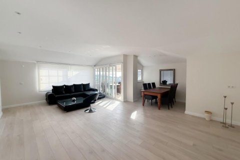 ویلا در  Oba ، ترکیه 400 متر مربع.  شماره 221665 - 9