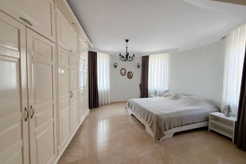 ویلا در  Oba ، ترکیه 400 متر مربع.  شماره 221665 - 15