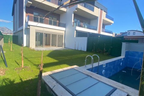 4+1 Villa  in Konyaalti, Antalya, Türkei Nr. 231839