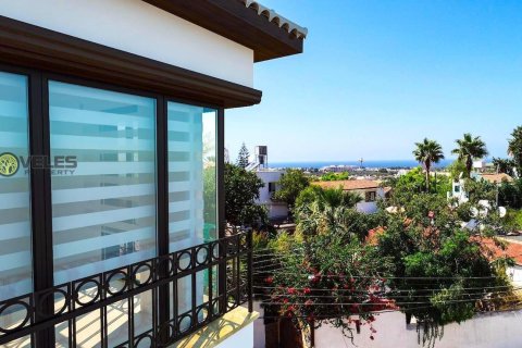 Продажа виллы  в Гирне, Северный Кипр 3+1, 510м2, №213933 – фото 8