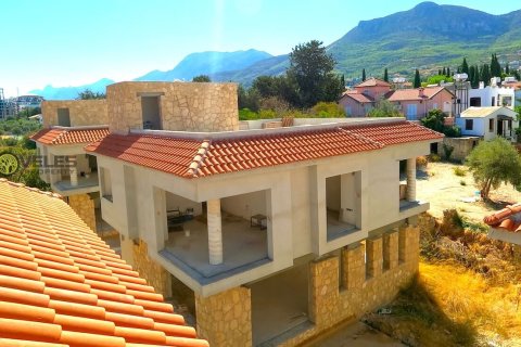 Продажа виллы  в Гирне, Северный Кипр 3+1, 510м2, №213933 – фото 18