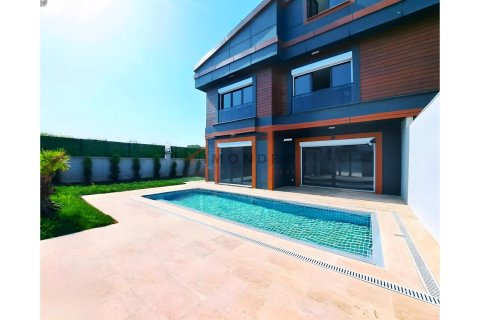 4+1 Villa  i Silivri, istanbul, Turkiet Nr. 225235