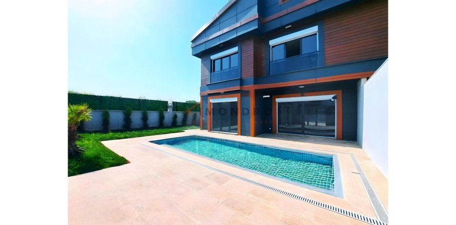4+1 Villa i Silivri, istanbul, Turkiet Nr. 225235