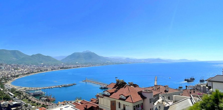 3+1 Apartment  in Alanya, Antalya, Turkey No. 218095