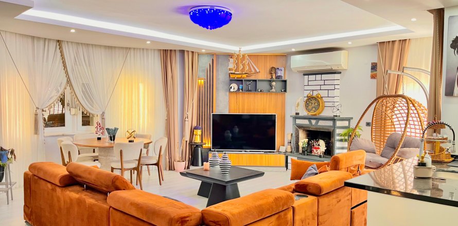 4+2 Villa  in Mahmutlar, Antalya, Turkey No. 218094