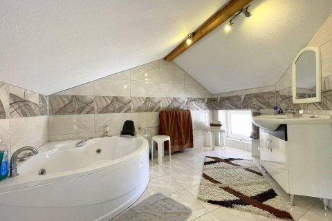 ویلا در Alanya ، ترکیه 4 خوابه ، 150 متر مربع. شماره 218096 - 23