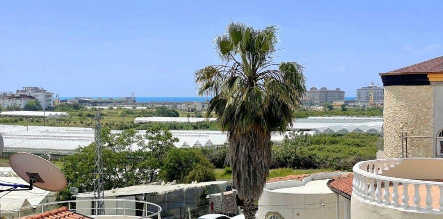 ویلا در Alanya ، ترکیه 4 خوابه ، 150 متر مربع. شماره 218096