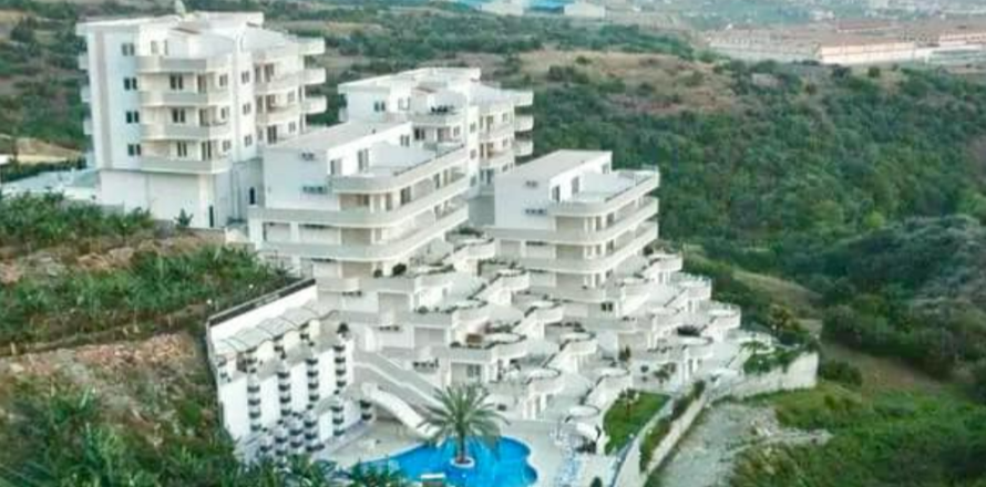 2+1 Apartment  in Mahmutlar, Antalya, Turkey No. 221274