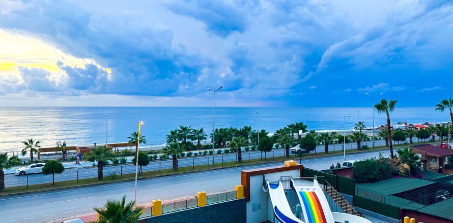 2+1 Lejlighed  i Mahmutlar, Antalya, Tyrkiet Nr. 221276