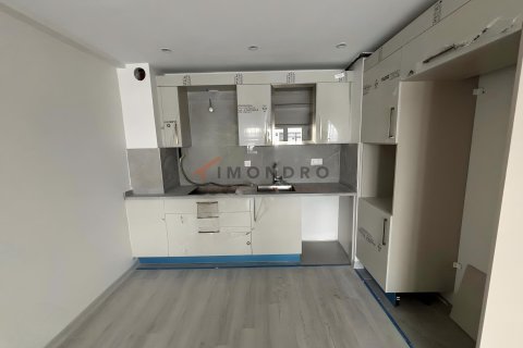 آپارتمان در Zeytinburnu،  Istanbul ، ترکیه 2 خوابه ، 75 متر مربع.  شماره 237652 - 2