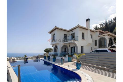 4+1 Villa  in Karsiyaka, Girne, Northern Cyprus No. 224486