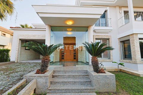 ویلا در Izmir ، ترکیه 5 خوابه ، 570 متر مربع. شماره 228895 - 8
