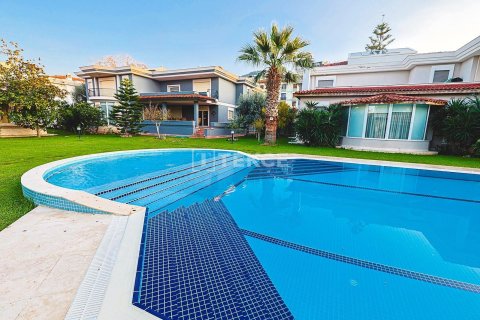 ویلا در Izmir ، ترکیه 5 خوابه ، 570 متر مربع. شماره 228895 - 9