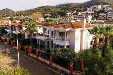 ویلا در Izmir ، ترکیه 5 خوابه ، 570 متر مربع. شماره 228895 - 2