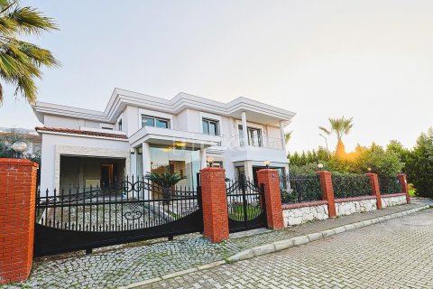 ویلا در Izmir ، ترکیه 5 خوابه ، 570 متر مربع. شماره 228895 - 3