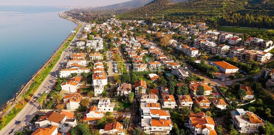 ویلا در Izmir ، ترکیه 5 خوابه ، 570 متر مربع. شماره 228895