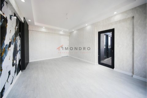 آپارتمان در  Serik ، ترکیه 6 خوابه ، 280 متر مربع.  شماره 221115 - 15