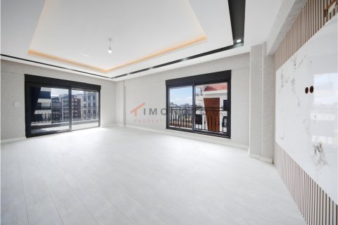 آپارتمان در  Serik ، ترکیه 6 خوابه ، 280 متر مربع.  شماره 221115