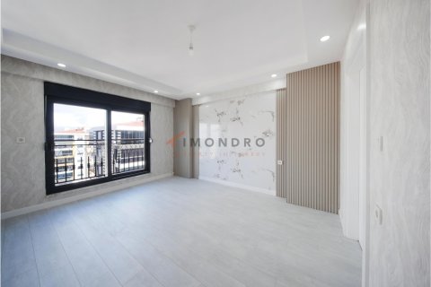 آپارتمان در  Serik ، ترکیه 6 خوابه ، 280 متر مربع.  شماره 221115 - 28