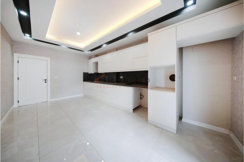 آپارتمان در  Serik ، ترکیه 6 خوابه ، 280 متر مربع.  شماره 221115 - 5