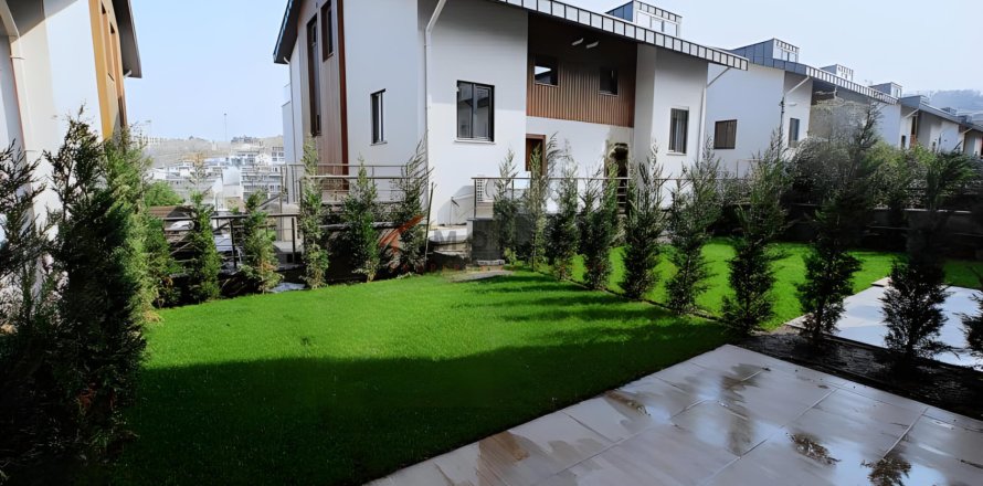 4+1 Villa  in Sariyer, Istanbul, Turkey No. 221117