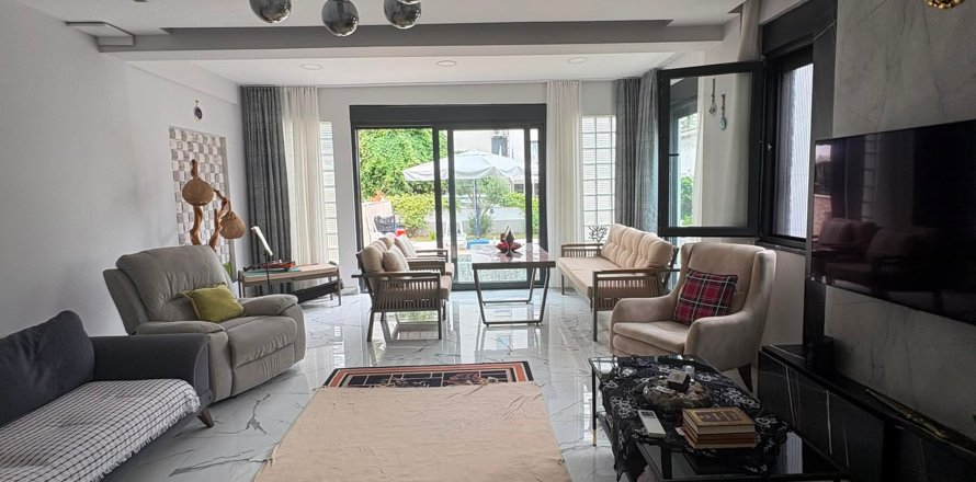 Villa  4+1  Antalya, Türkiye №226459
