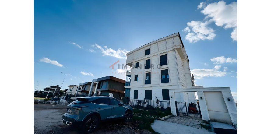 2+1 Apartment  in Dosemealti, Antalya, Turkey No. 219785