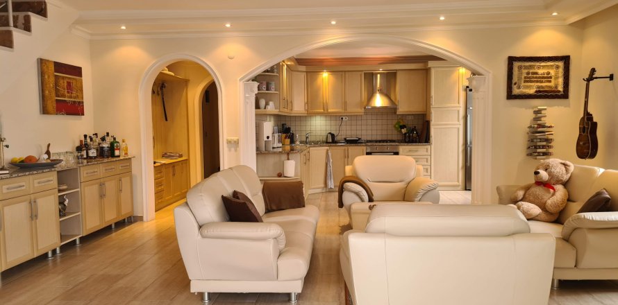 4+1 Lägenhet  i Oba, Antalya, Turkiet Nr. 222355