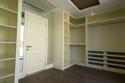 آپارتمان در  Aegean Region ، ترکیه 6 خوابه ، 650 متر مربع.  شماره 223486 - 16