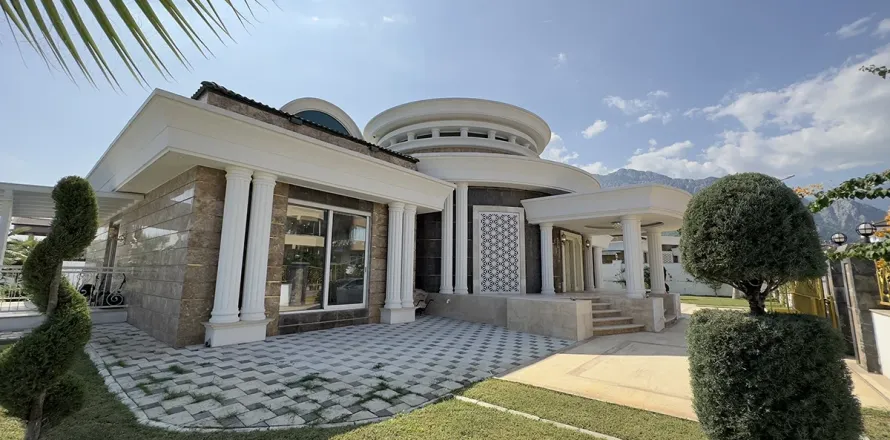 آپارتمان در  Aegean Region ، ترکیه 6 خوابه ، 650 متر مربع.  شماره 223486