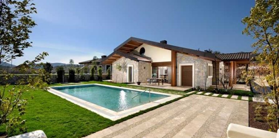 2+1 Villa in Guvercinlik, Famagusta, Northern Cyprus No. 234116