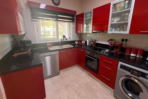 ویلا در  Karsiyaka ، ترکیه 3 خوابه ، 185 متر مربع.  شماره 214680 - 16