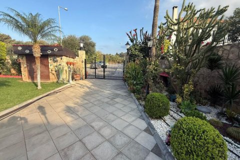 Продажа виллы  в Каршияке, Гирне, Северный Кипр 3+2, 185м2, №214680 – фото 2