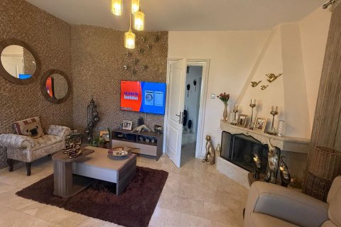 ویلا در  Karsiyaka ، ترکیه 3 خوابه ، 185 متر مربع.  شماره 214680 - 17