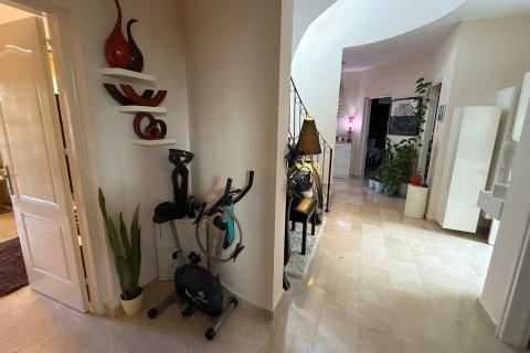 ویلا در  Karsiyaka ، ترکیه 3 خوابه ، 185 متر مربع.  شماره 214680 - 19