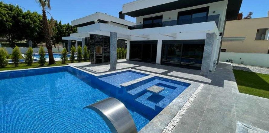 3+1 Villa i Kemer, Antalya, Tyrkiet Nr. 233870