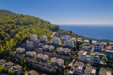 Продажа квартиры  в Аланье, Анталье, Турция 4 комн., 200м2, №213307 – фото 1